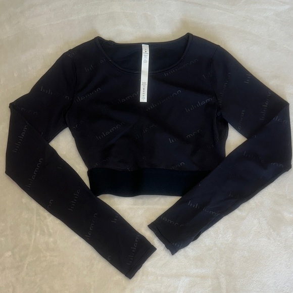 lululemon athletica Tops - Lululemon Athletica Black Long Sleeve Crop Top